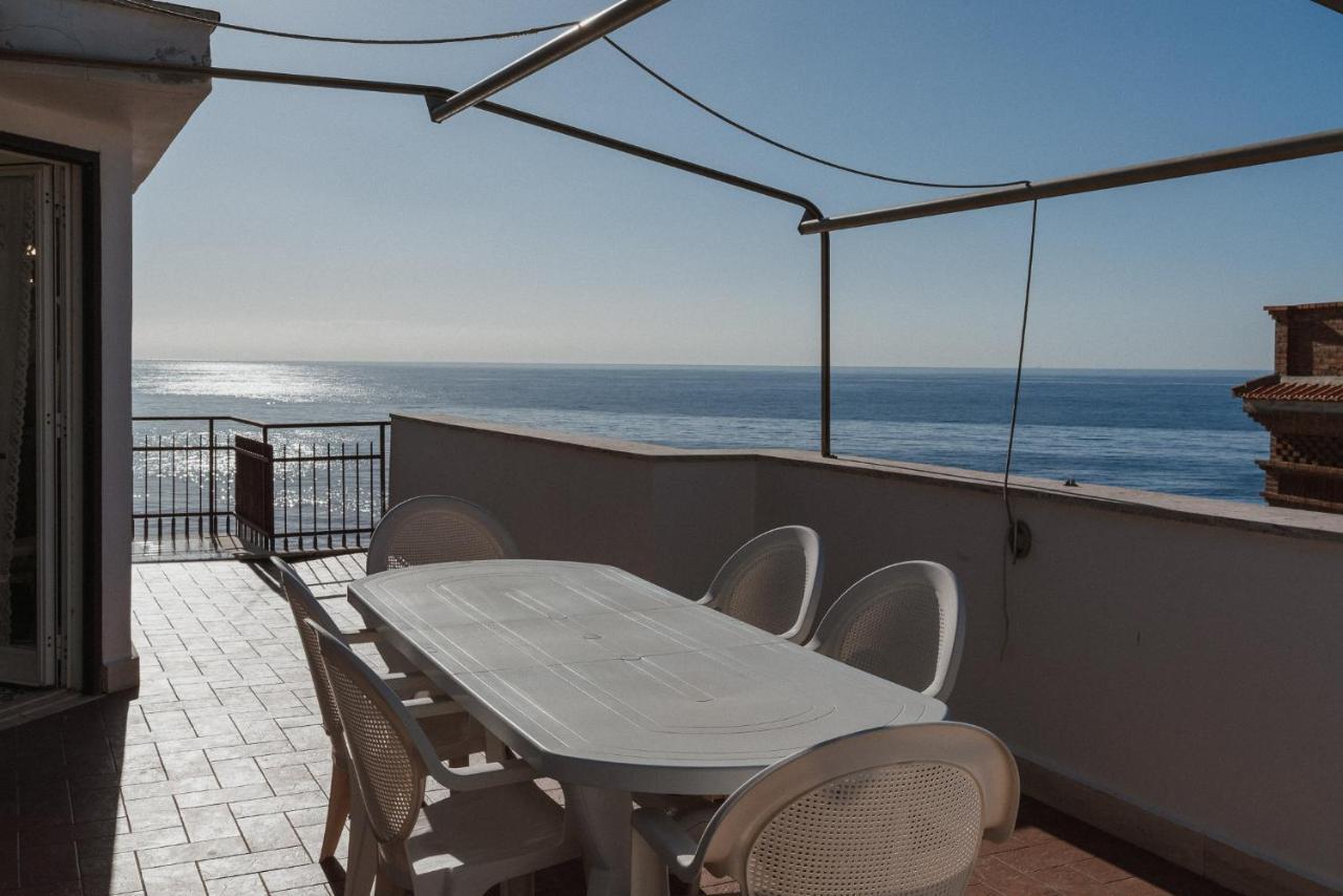 Be Your Home - Appartamento 4 Camere Sul Mare Scesa Al Mare Privata Santa Marinella Buitenkant foto