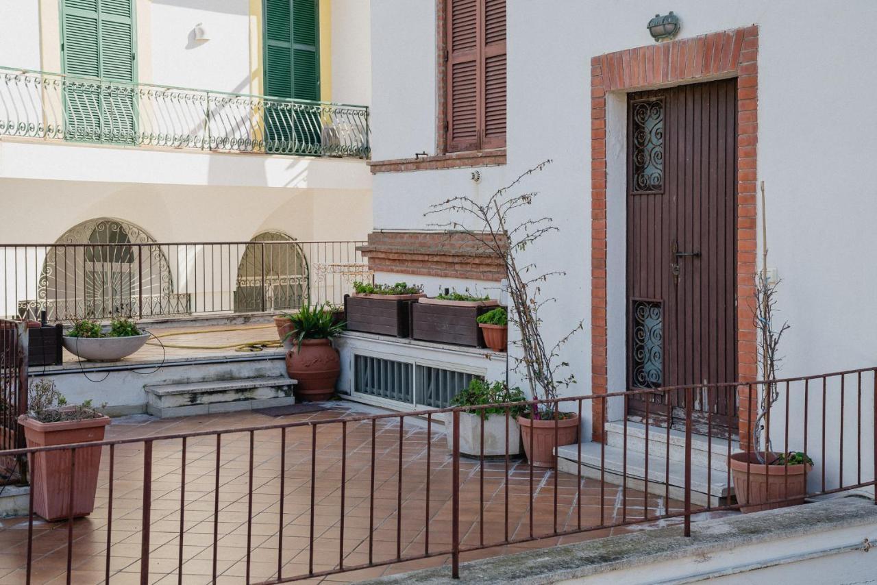 Be Your Home - Appartamento 4 Camere Sul Mare Scesa Al Mare Privata Santa Marinella Buitenkant foto