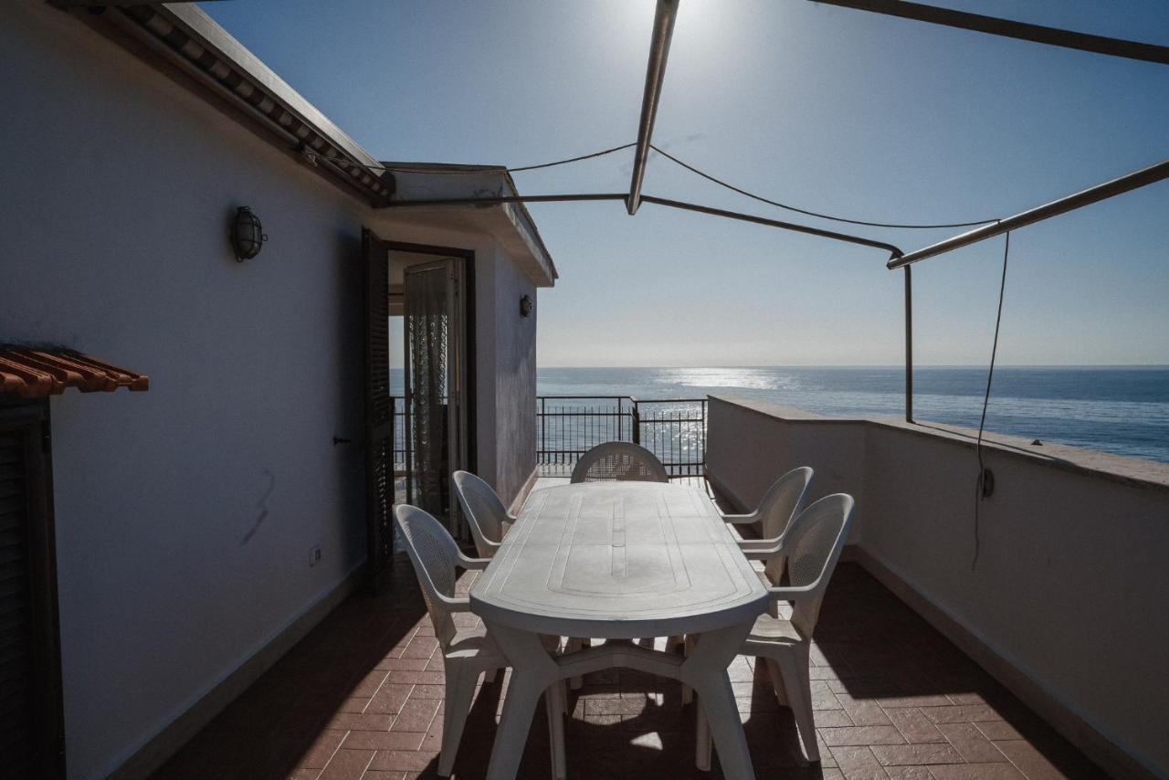 Be Your Home - Appartamento 4 Camere Sul Mare Scesa Al Mare Privata Santa Marinella Buitenkant foto