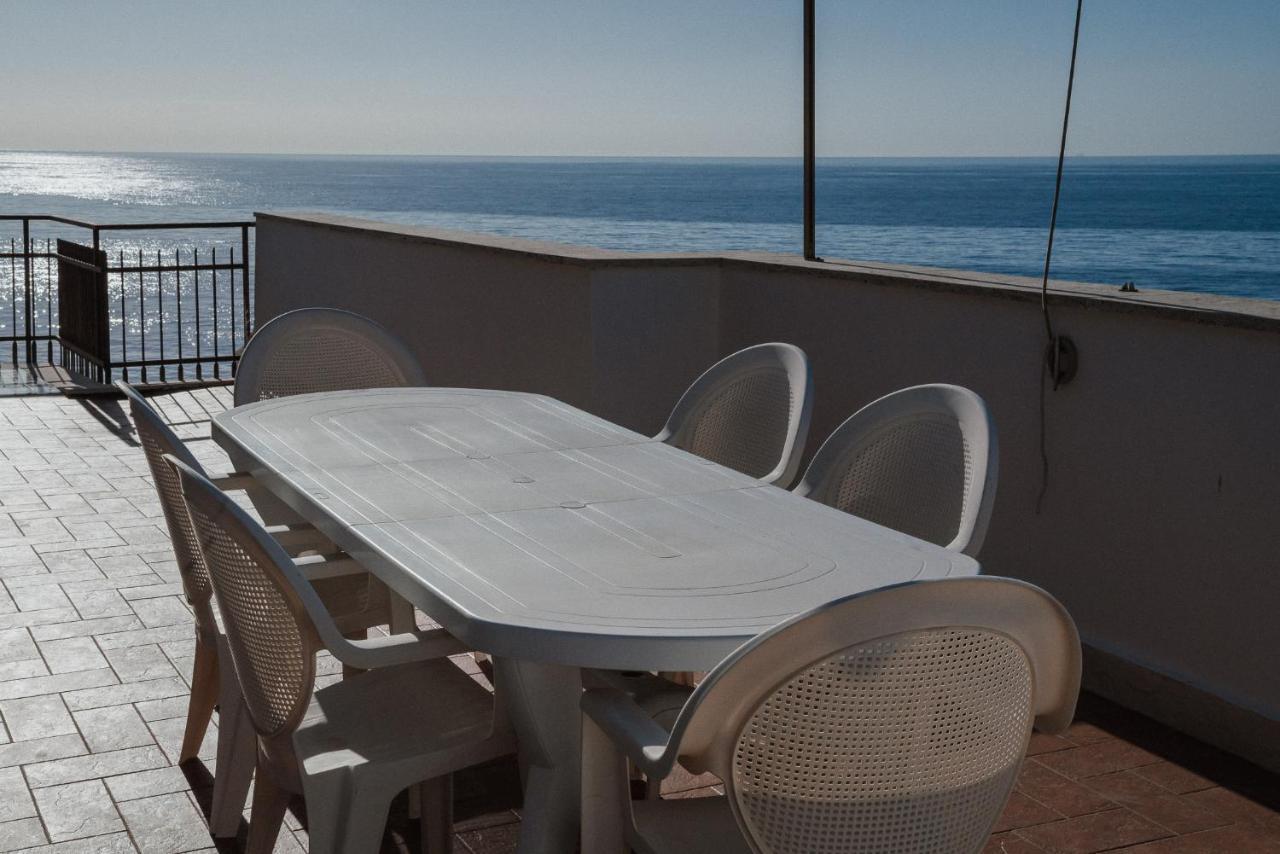 Be Your Home - Appartamento 4 Camere Sul Mare Scesa Al Mare Privata Santa Marinella Buitenkant foto